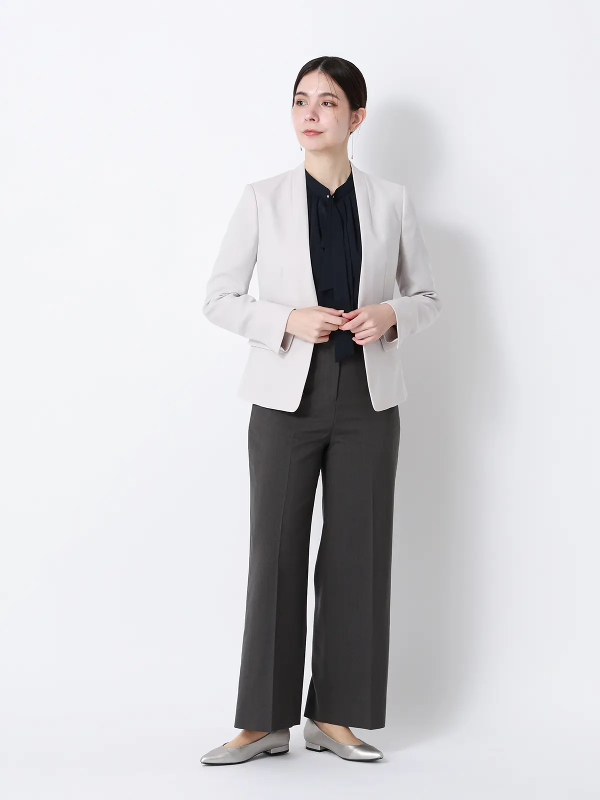 ボウタイブラウス／7分袖／ウォッシャブル／ジョーゼット／メタルパーツ ネイビー 38(9号）