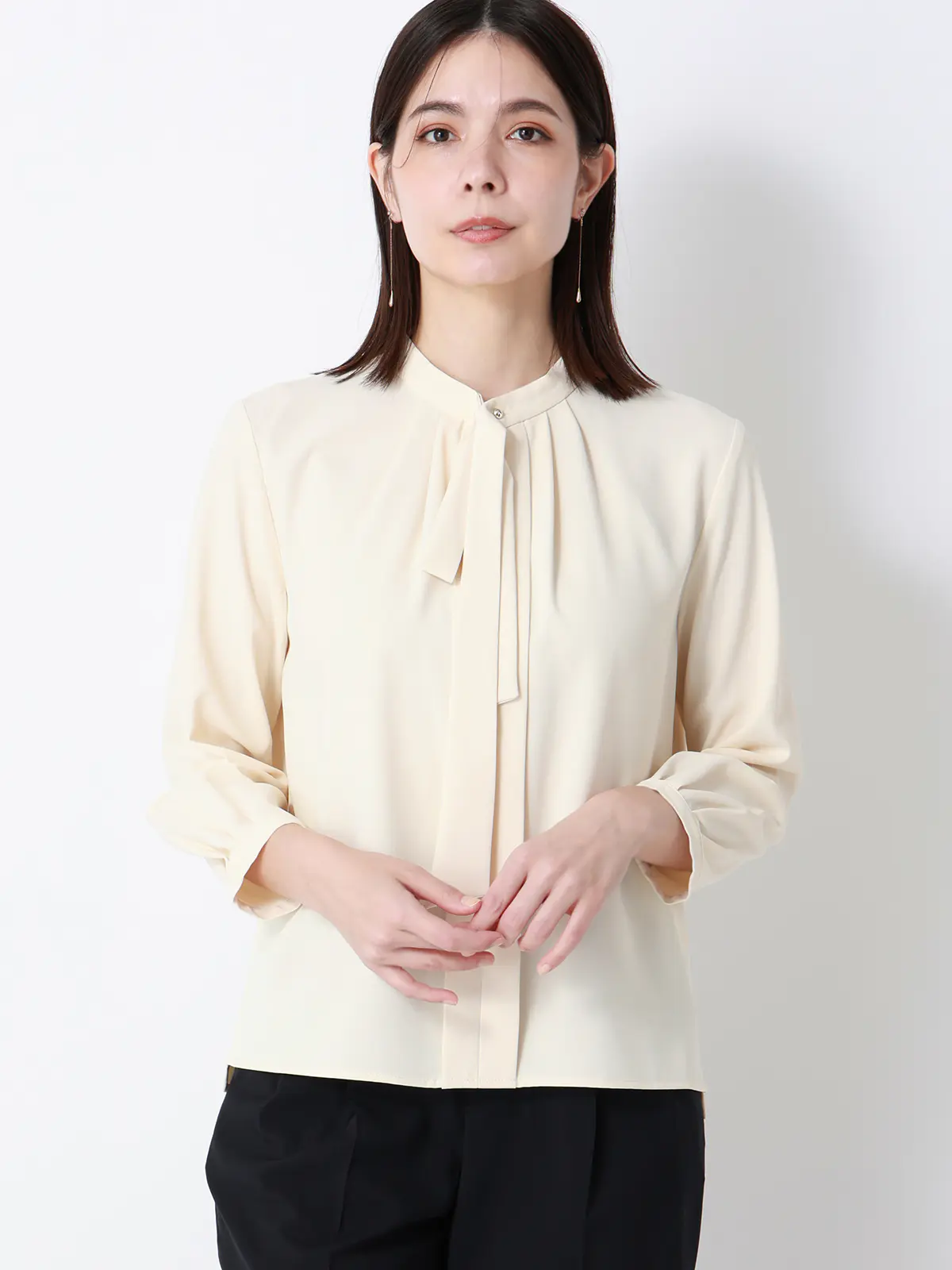 ボウタイブラウス／7分袖／ウォッシャブル／ジョーゼット／メタルパーツ クリーム 38(9号）