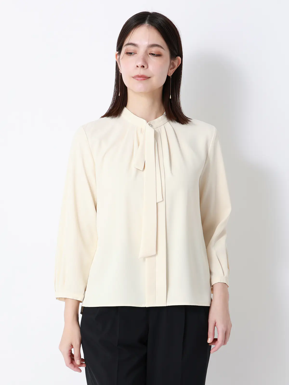 ボウタイブラウス／7分袖／ウォッシャブル／ジョーゼット／メタルパーツ クリーム 38(9号）