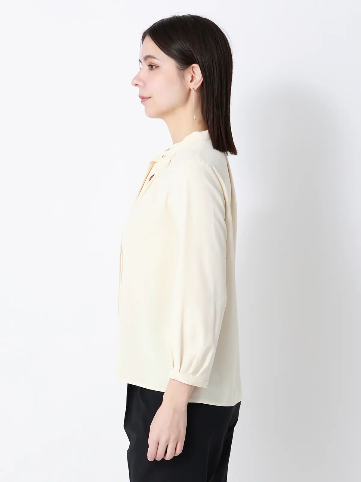ボウタイブラウス／7分袖／ウォッシャブル／ジョーゼット／メタルパーツ クリーム 38(9号）