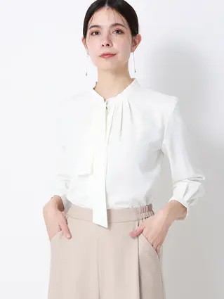 ボウタイブラウス