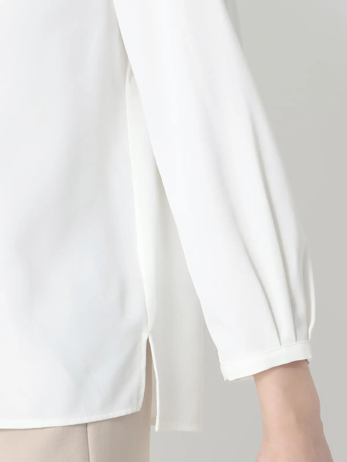 ボウタイブラウス／7分袖／ウォッシャブル／ジョーゼット／メタルパーツ オフホワイト 38(9号）