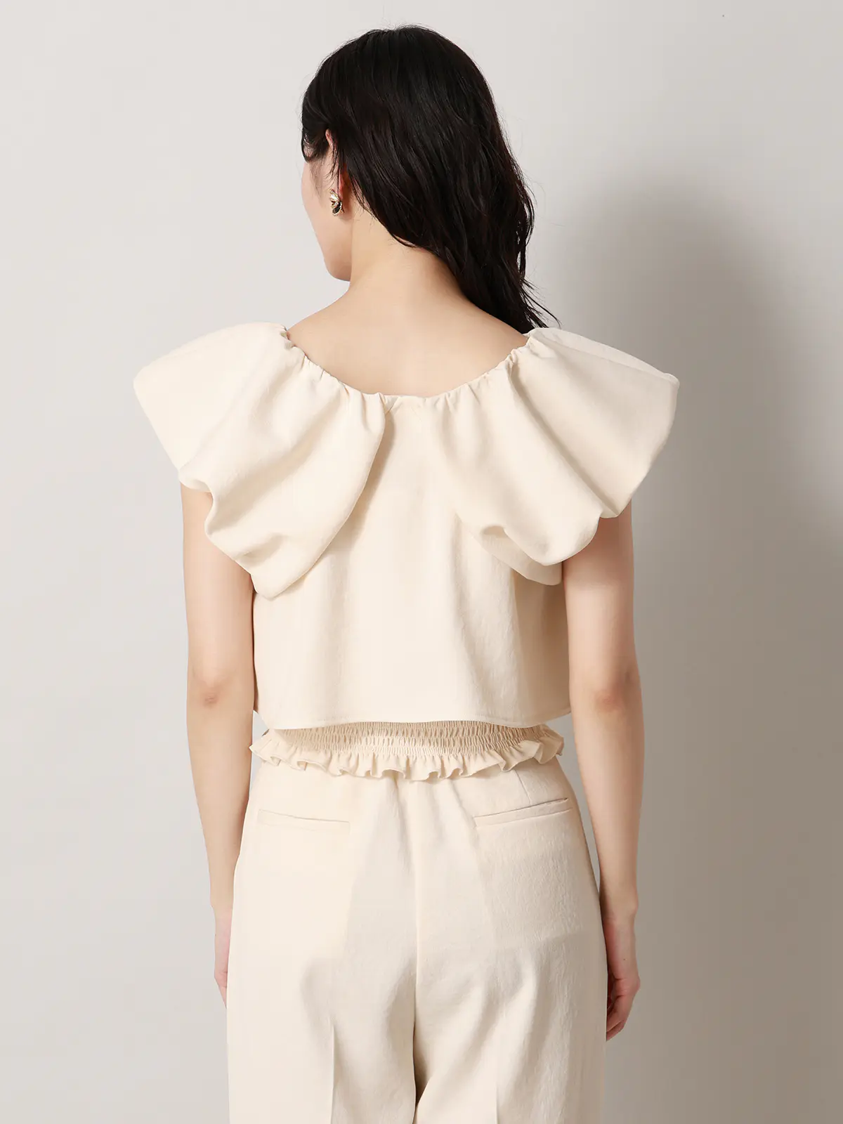 【2／23　23:59までWEB先行販売中】CIS.／オフショルダートップス&インナーキャミソール オフホワイト 36(7号）