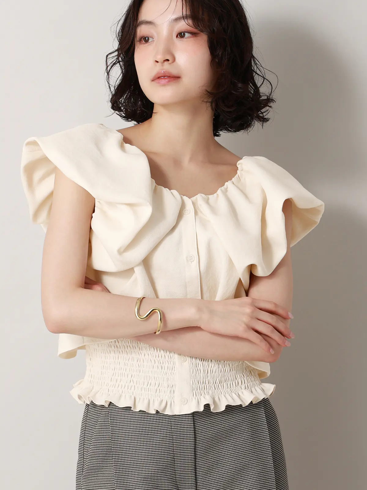 【2／23　23:59までWEB先行販売中】CIS.／オフショルダートップス&インナーキャミソール オフホワイト 36(7号）