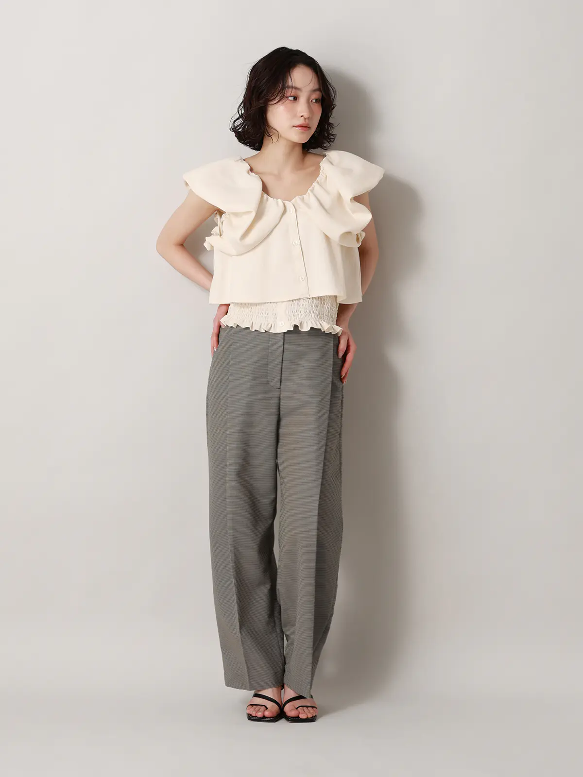 【2／23　23:59までWEB先行販売中】CIS.／オフショルダートップス&インナーキャミソール オフホワイト 36(7号）