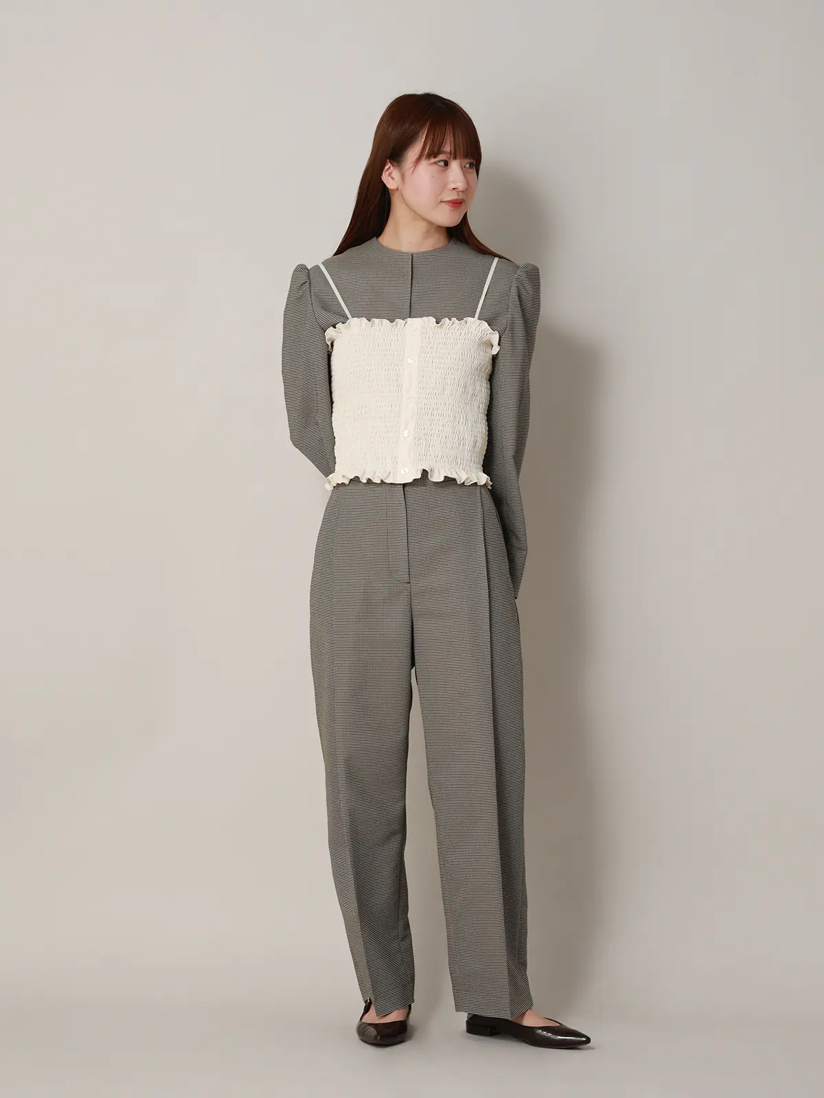 【2／23　23:59までWEB先行販売中】CIS.／オフショルダートップス&インナーキャミソール オフホワイト 36(7号）