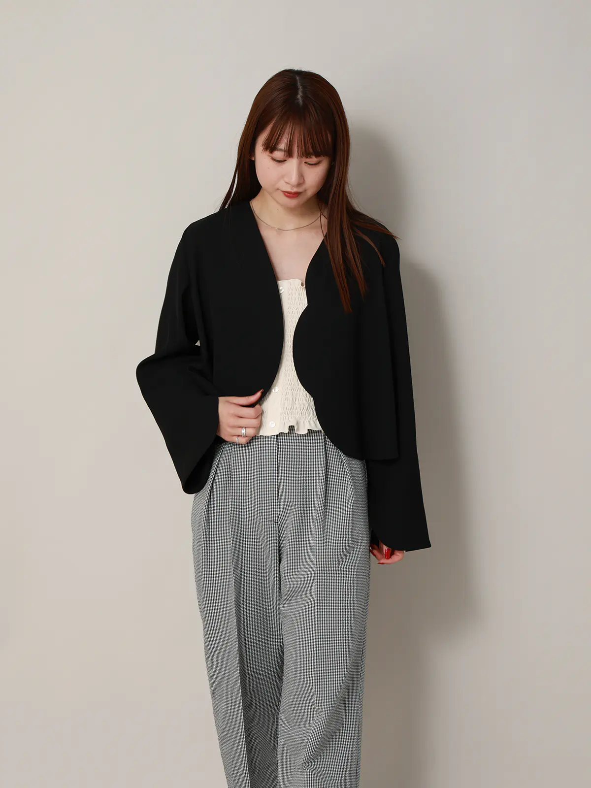 【2／23　23:59までWEB先行販売中】CIS.／オフショルダートップス&インナーキャミソール オフホワイト 36(7号）