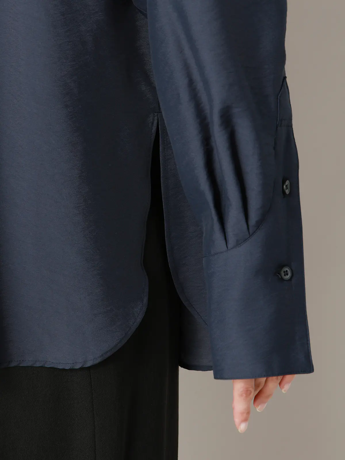 【2／23　23:59までWEB先行販売中】CIS．／シアータンブラーオーバーシャツ ネイビー 38(9号）