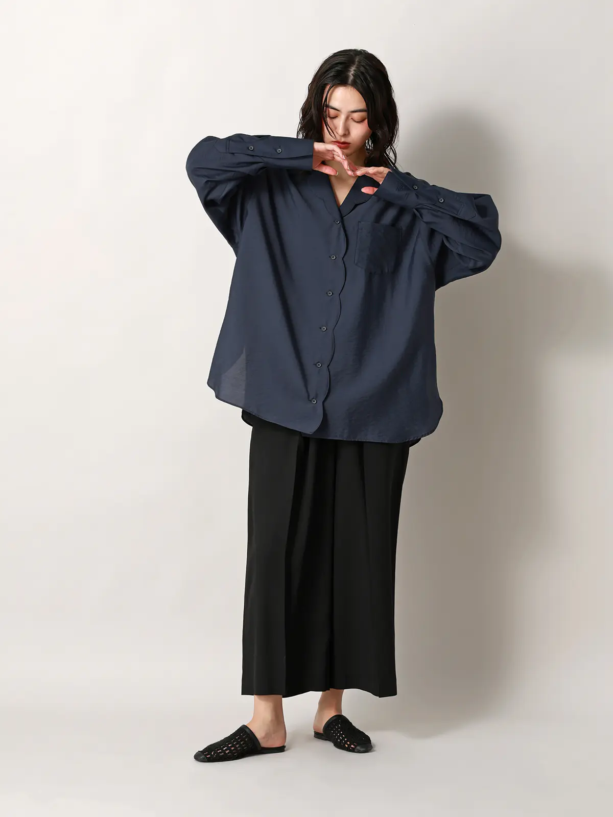 【2／23　23:59までWEB先行販売中】CIS．／シアータンブラーオーバーシャツ ネイビー 38(9号）