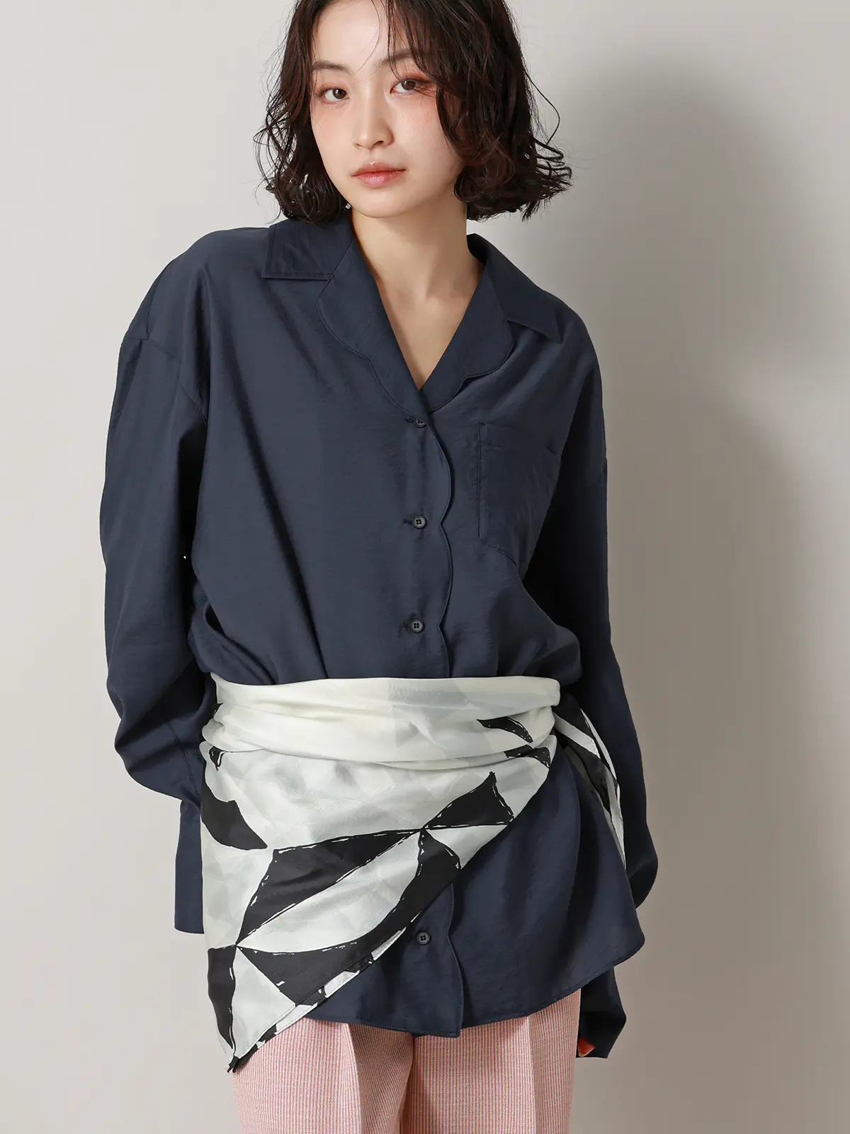 【2／23　23:59までWEB先行販売中】CIS．／シアータンブラーオーバーシャツ ネイビー 38(9号）