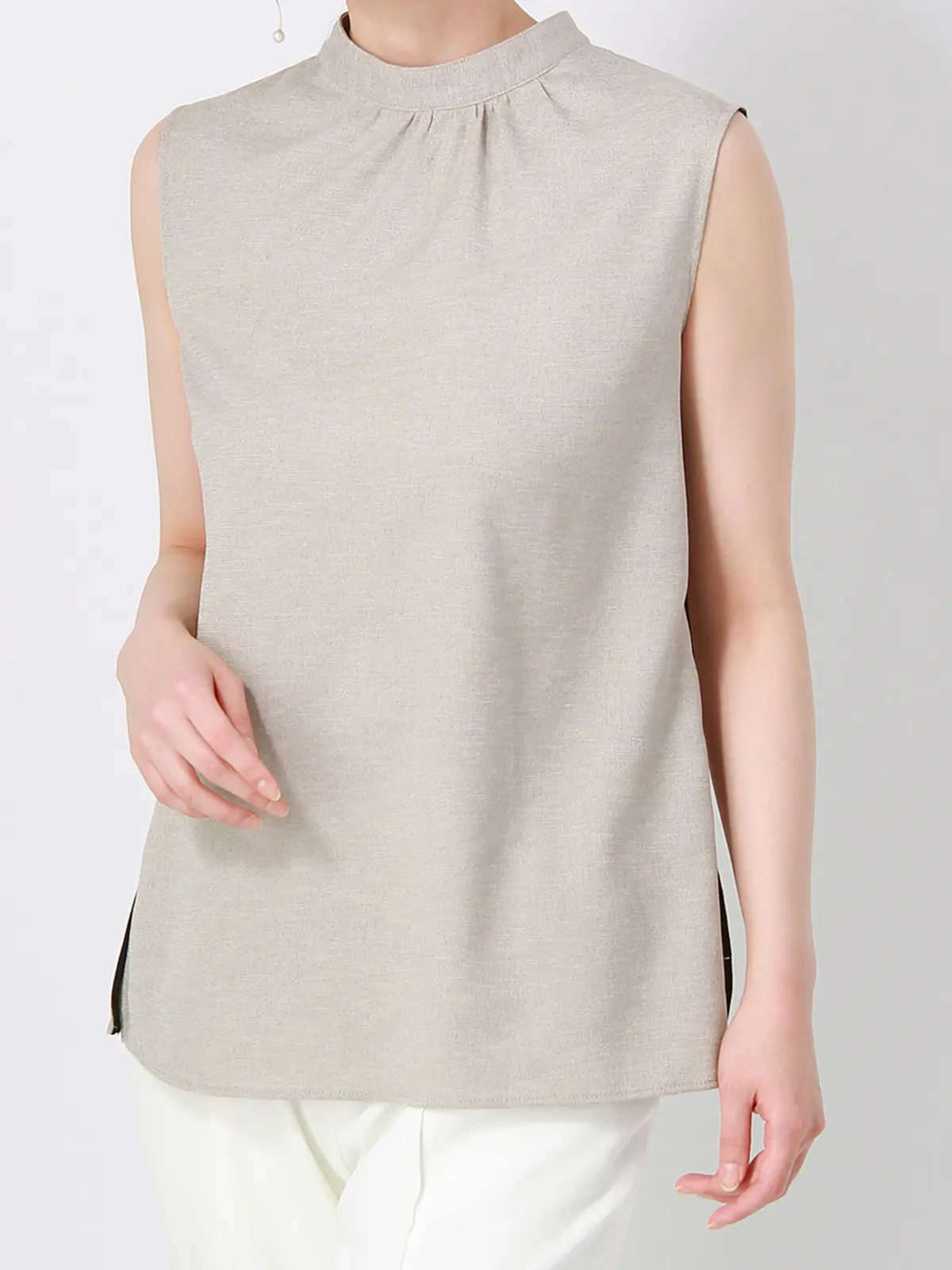 ハイネック2WAYブラウス／ノースリーブ／ウォッシャブル／抗菌／防臭／スラブオックスストレッチ ベージュ系 38(9号）