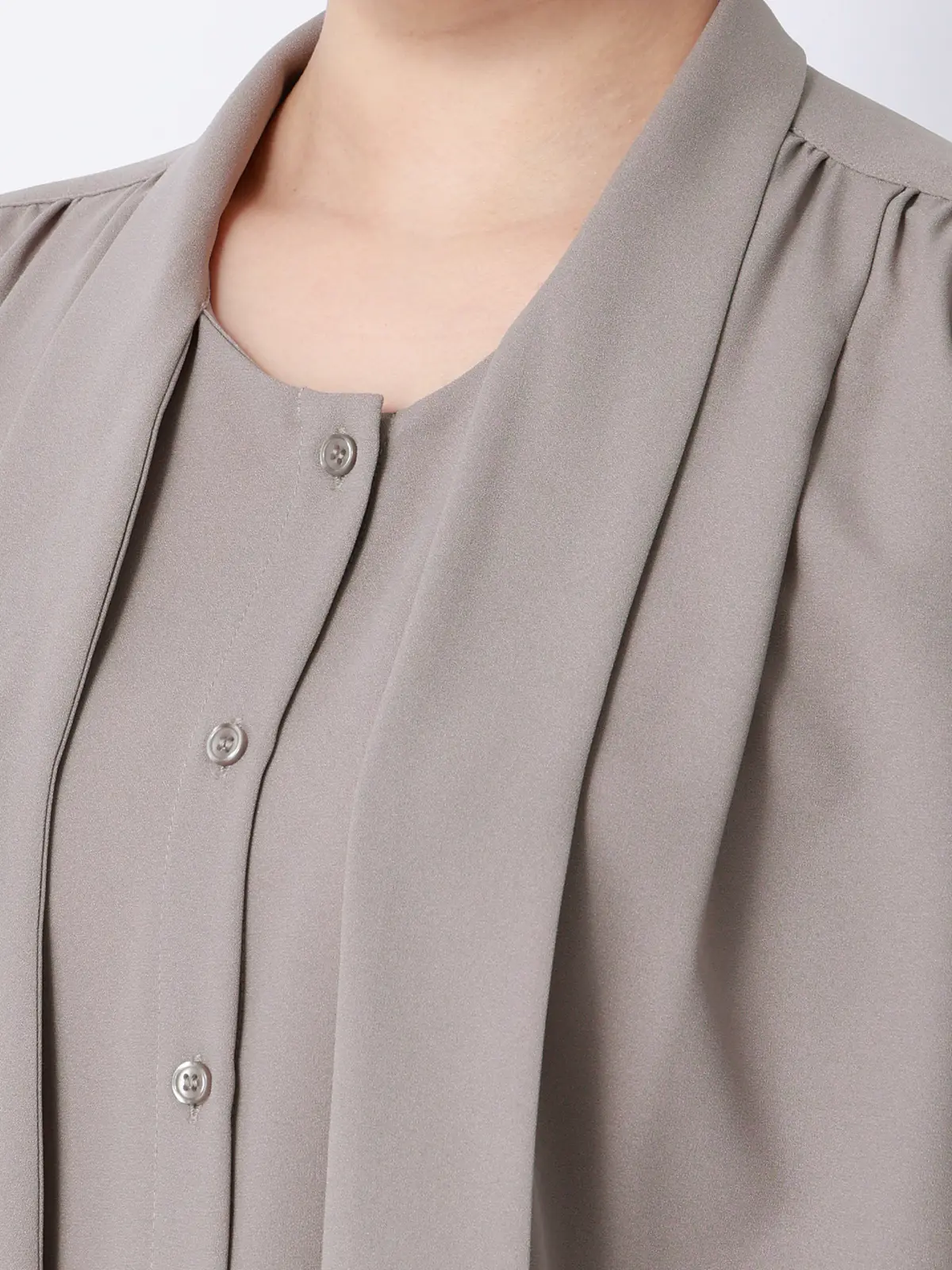 リボンブラウス／半袖／ウォッシャブル／接触冷感／ジョーゼット／無地／BIYORI UP モカ F