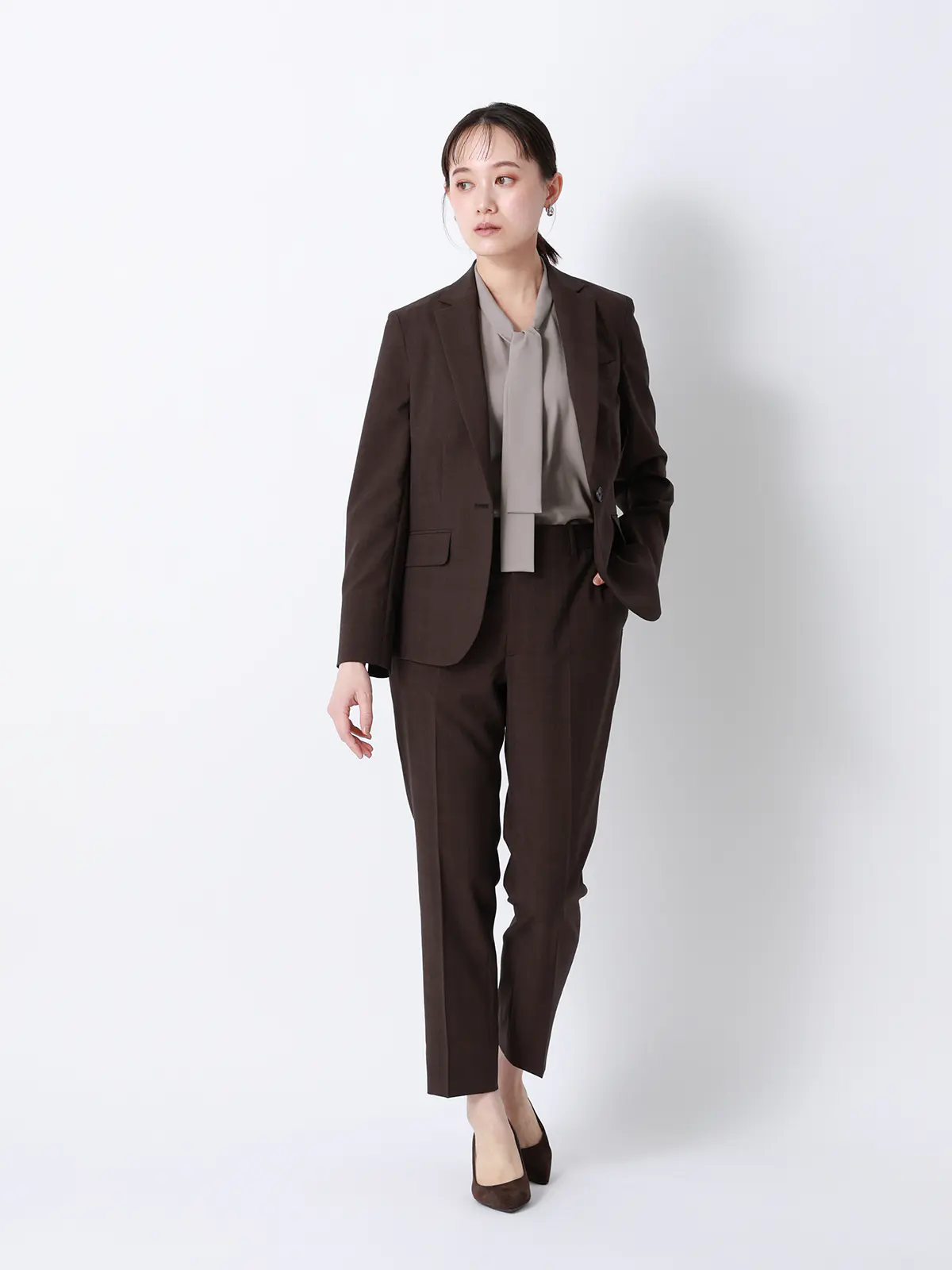 リボンブラウス／半袖／ウォッシャブル／接触冷感／ジョーゼット／無地／BIYORI UP モカ F