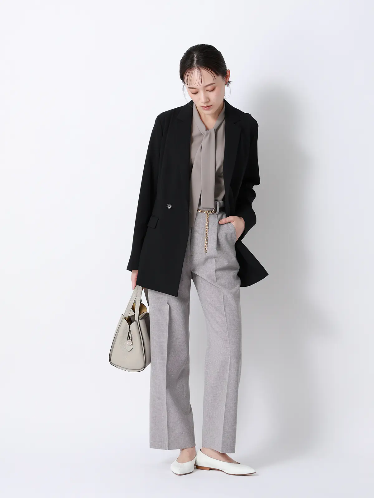 リボンブラウス／半袖／ウォッシャブル／接触冷感／ジョーゼット／無地／BIYORI UP モカ F