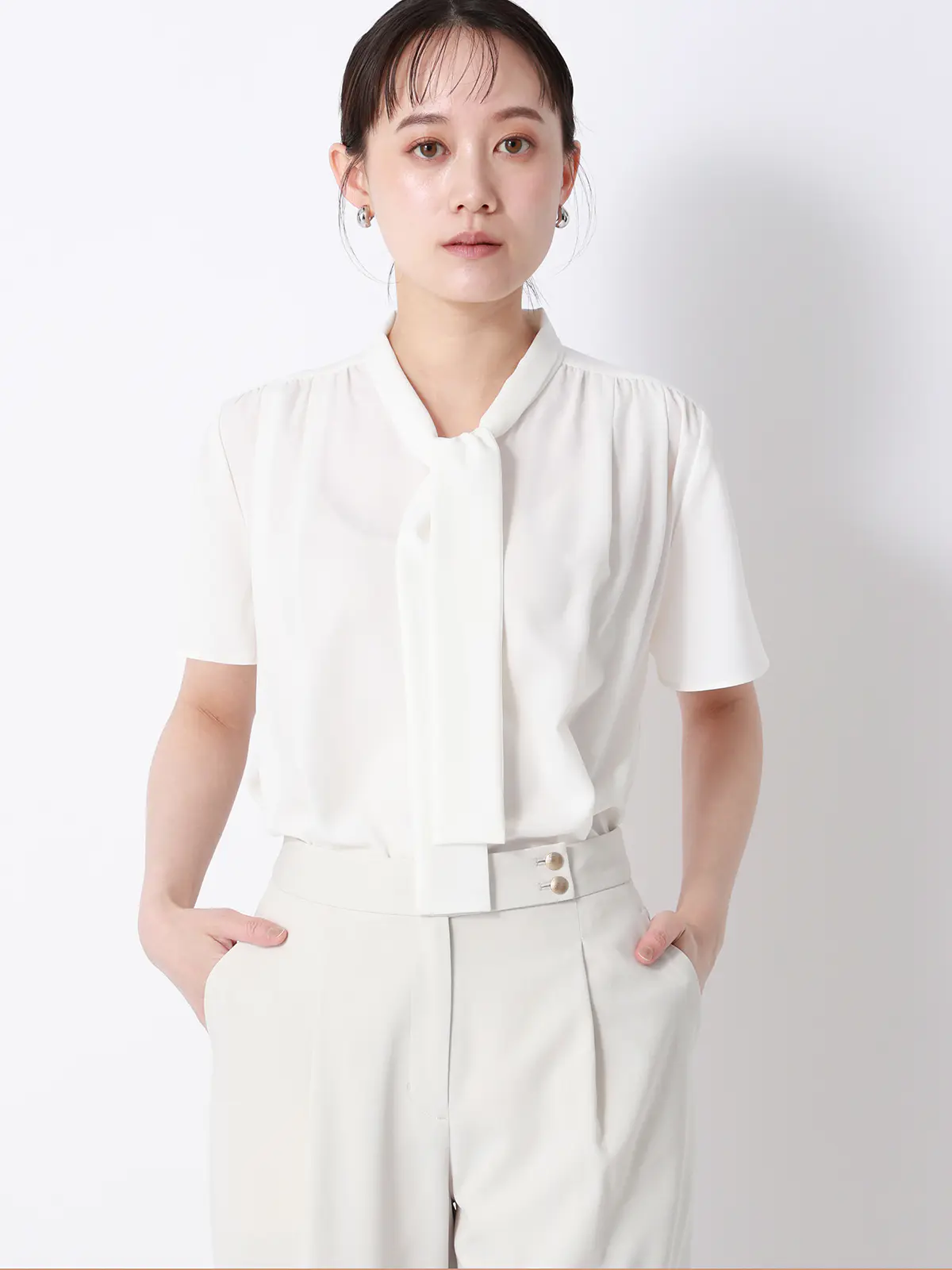 リボンブラウス/半袖/ウォッシャブル/接触冷感/ジョーゼット/無地/BIYORI UP オフホワイト F