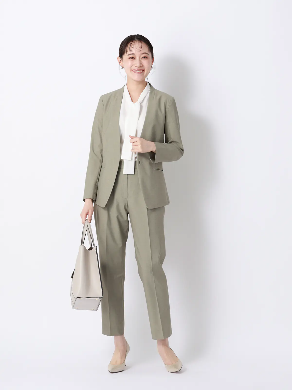 リボンブラウス/半袖/ウォッシャブル/接触冷感/ジョーゼット/無地/BIYORI UP オフホワイト F