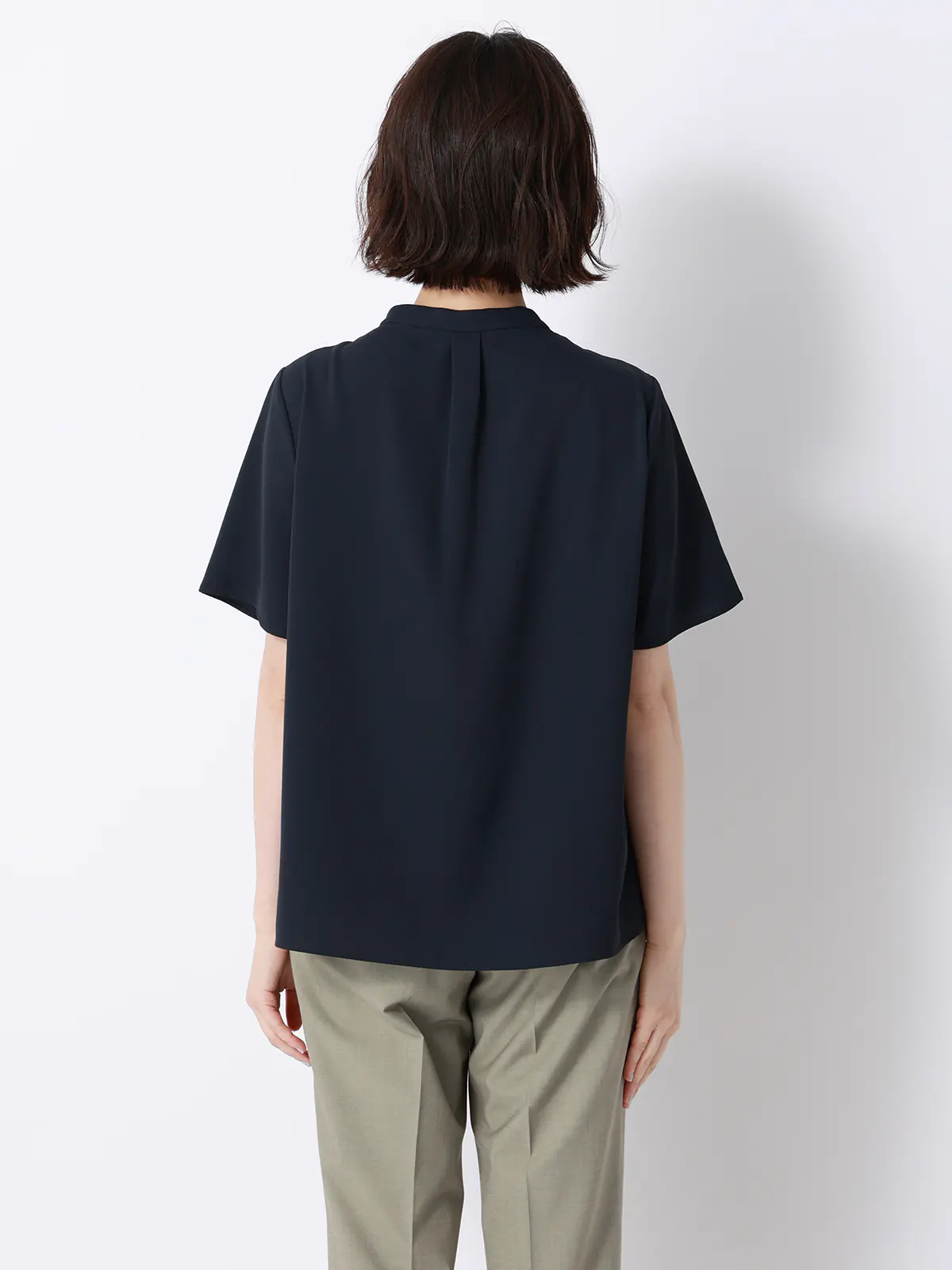 ボウタイブラウス／半袖／ウォッシャブル／接触冷感／UVカット／ジョーゼット／メタルパーツ ネイビー 38(9号）