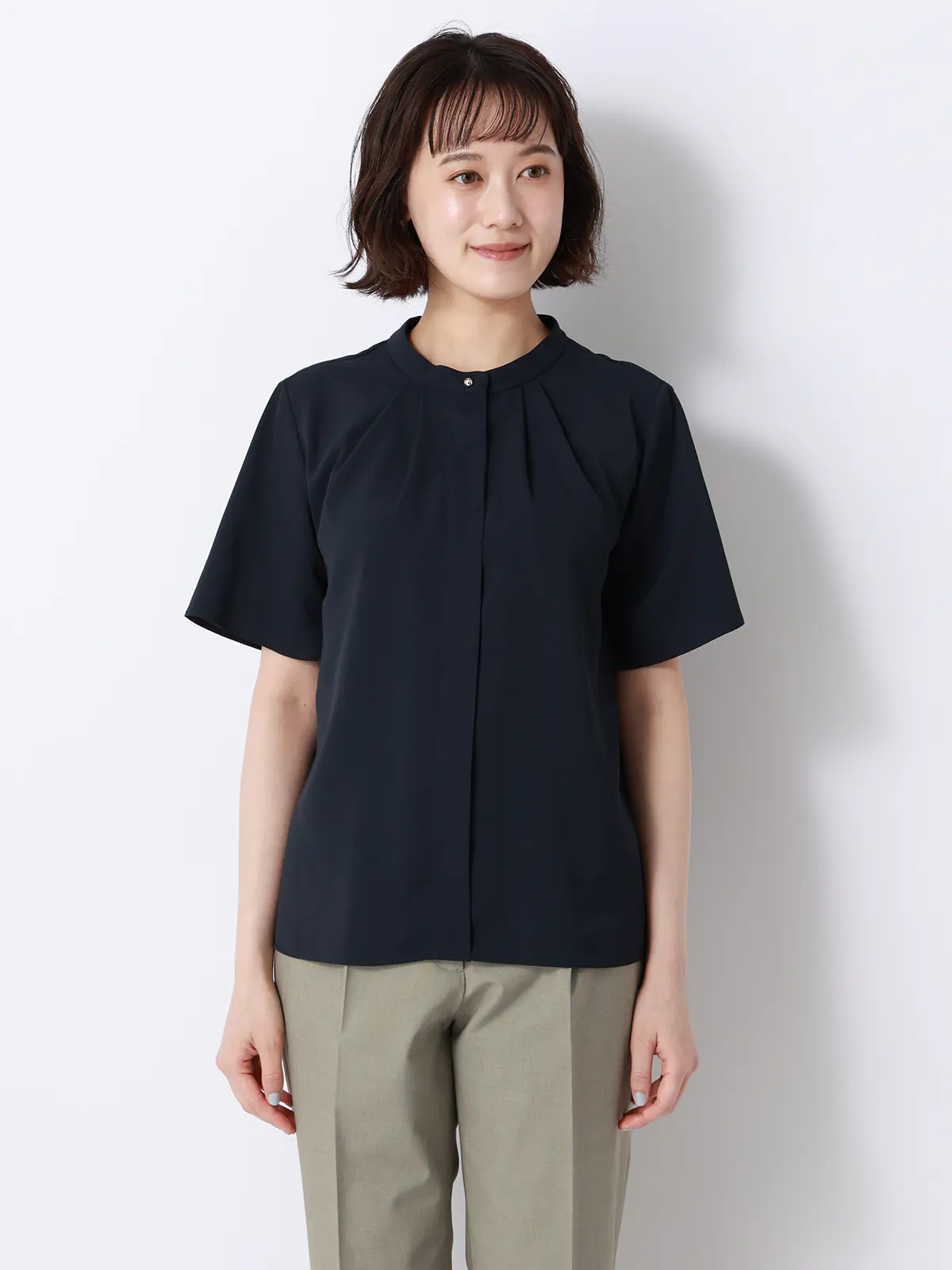 ボウタイブラウス／半袖／ウォッシャブル／接触冷感／UVカット／ジョーゼット／メタルパーツ ネイビー 38(9号）