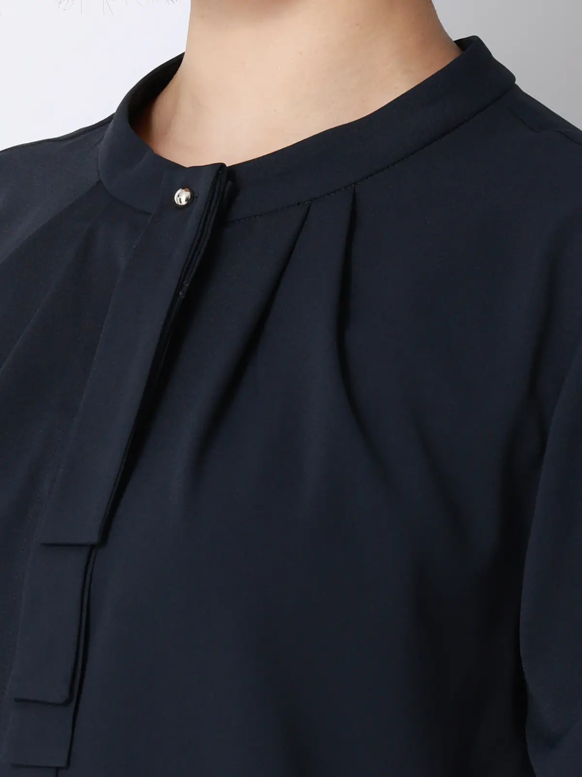 ボウタイブラウス／半袖／ウォッシャブル／接触冷感／UVカット／ジョーゼット／メタルパーツ ネイビー 38(9号）