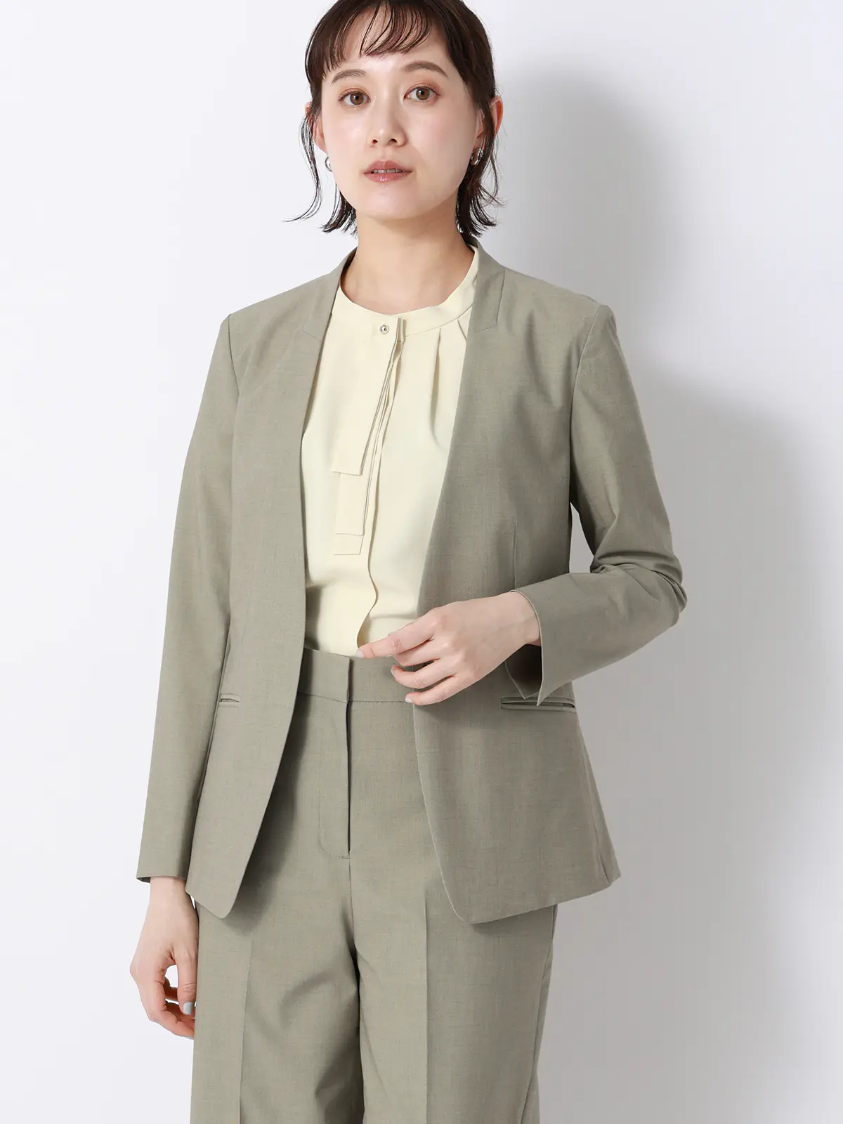 ボウタイブラウス／半袖／ウォッシャブル／接触冷感／UVカット／ジョーゼット／メタルパーツ イエロー 38(9号）