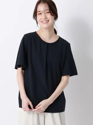 みんなのブラウス／クルーネックタックブラウス