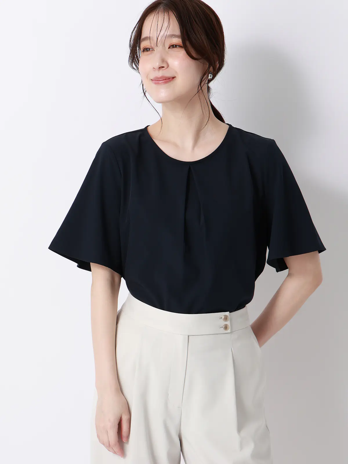 みんなのブラウス／クルーネックタックブラウス／半袖／ウォッシャブル／接触冷感／無地 ネイビー M