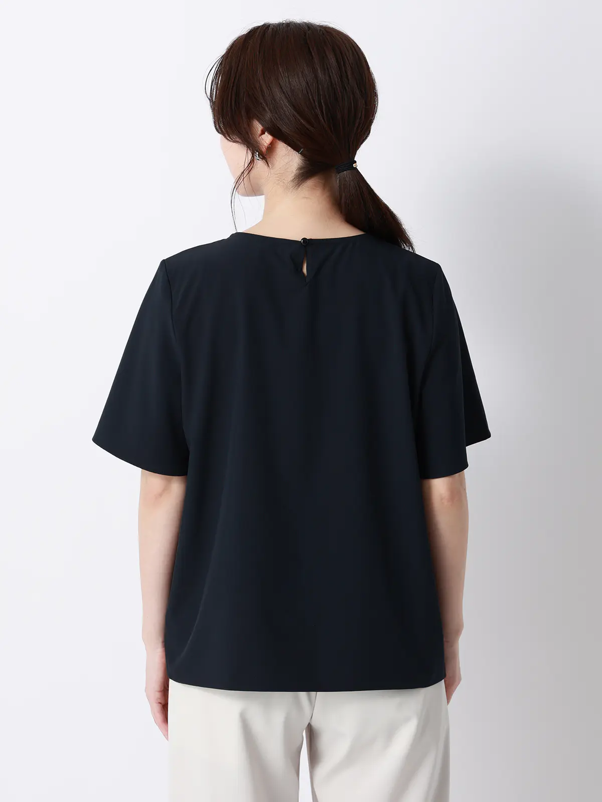 みんなのブラウス／クルーネックタックブラウス／半袖／ウォッシャブル／接触冷感／無地 ネイビー M