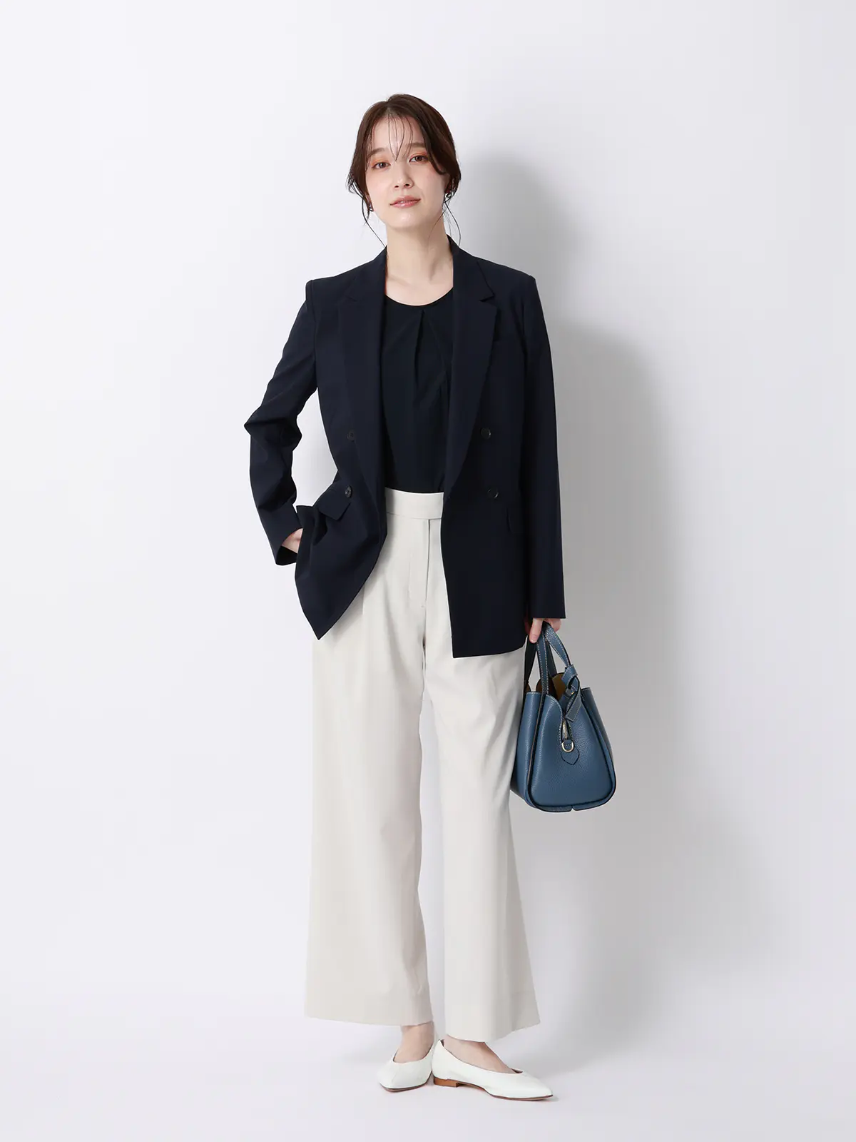 みんなのブラウス／クルーネックタックブラウス／半袖／ウォッシャブル／接触冷感／無地 ネイビー M