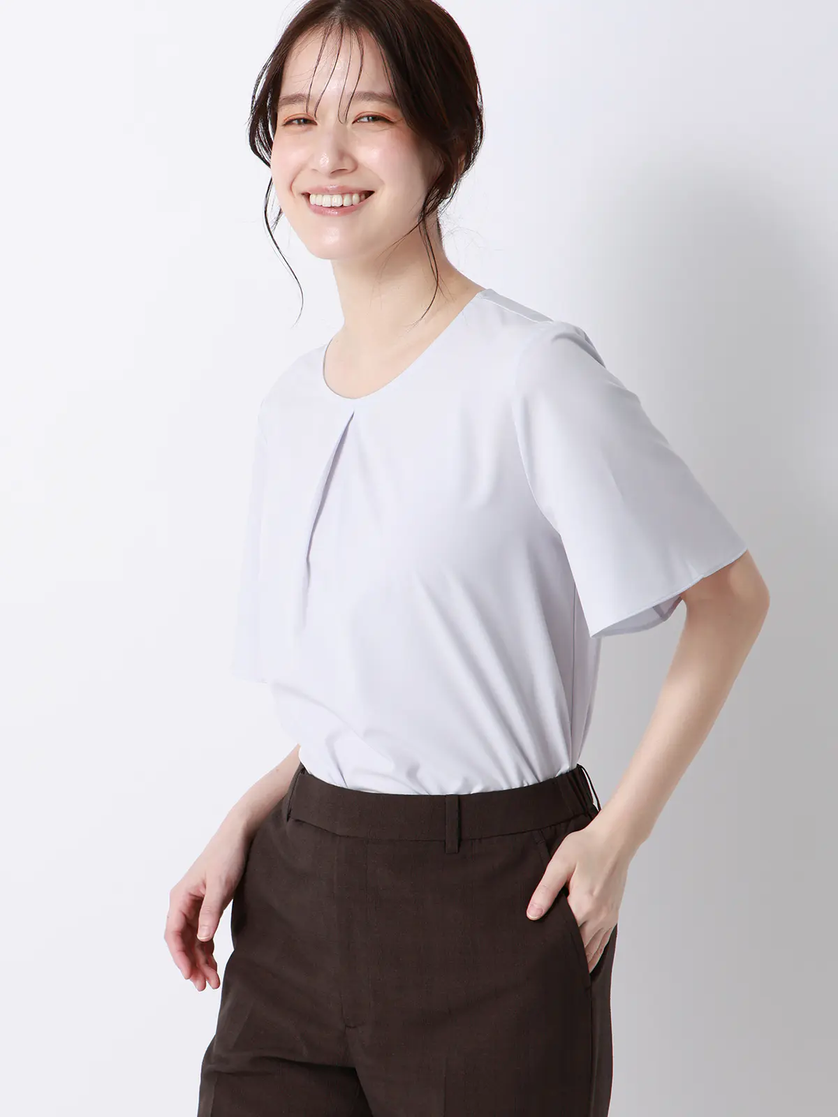 みんなのブラウス／クルーネックタックブラウス／半袖／ウォッシャブル／接触冷感／無地 ラベンダー M