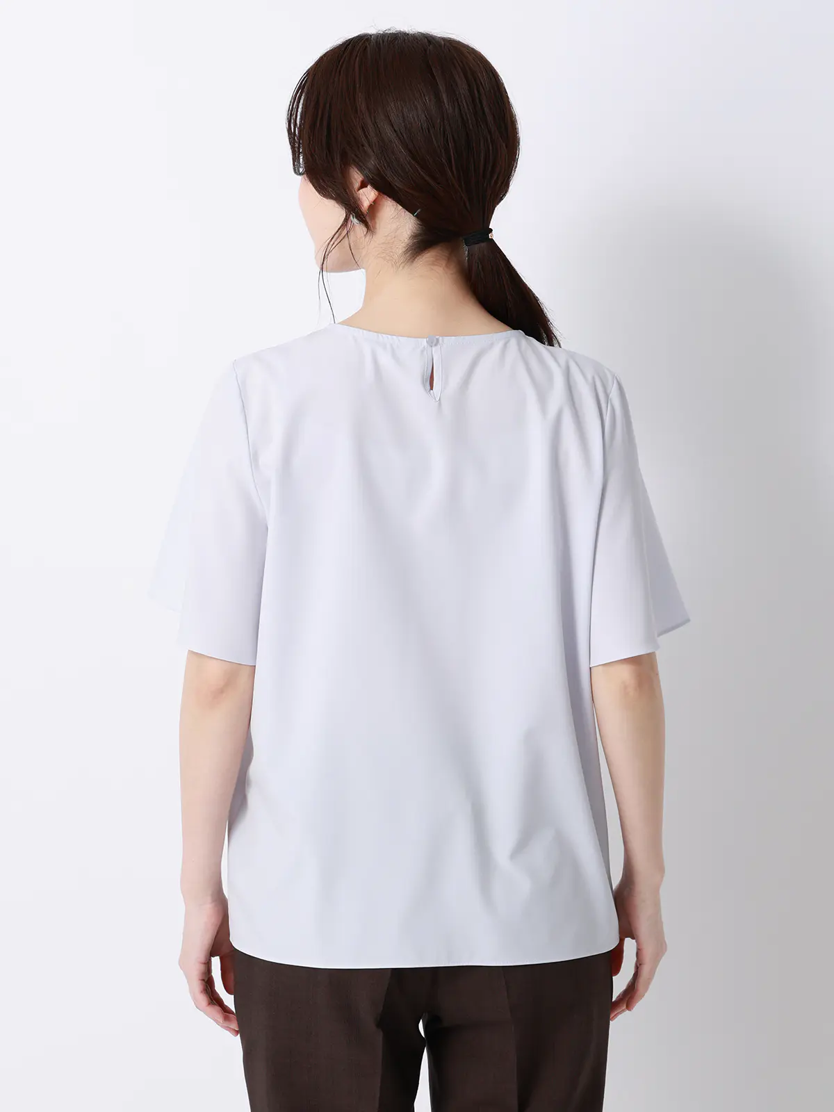 みんなのブラウス／クルーネックタックブラウス／半袖／ウォッシャブル／接触冷感／無地 ラベンダー M