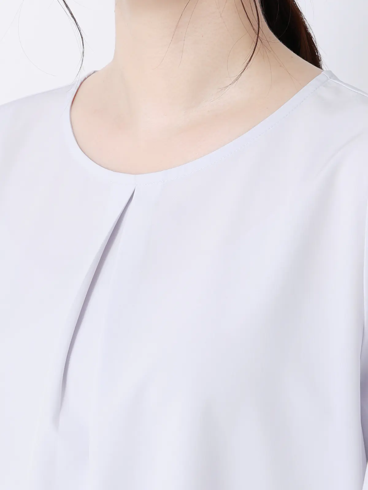 みんなのブラウス／クルーネックタックブラウス／半袖／ウォッシャブル／接触冷感／無地 ラベンダー M