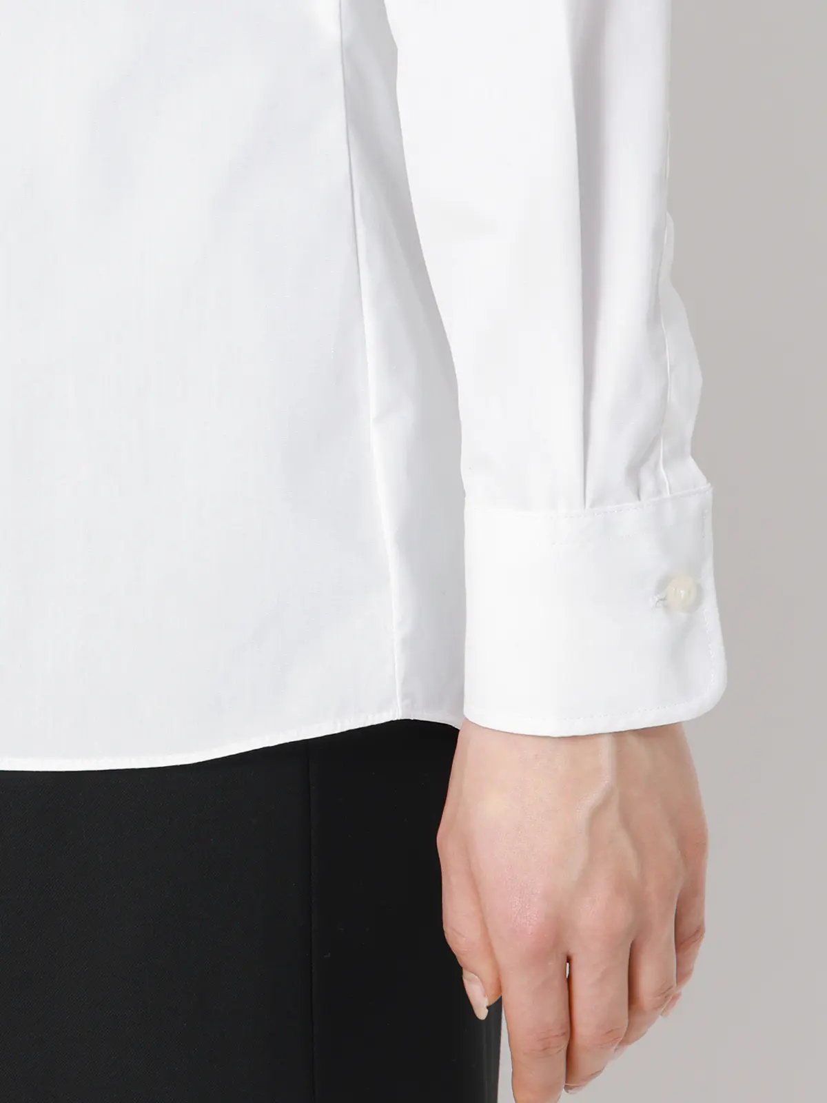 レギュラーカラーシャツ／長袖／Easy Care Blouse／形態安定／UVカット／無地 ホワイト 34(5号）